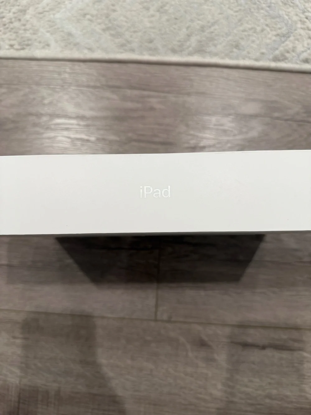 Apple A16 iPad box
